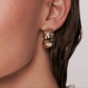 Lili Claspe Elegant Gold Plated Cubic Zirconia Hoop Earrings